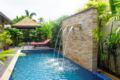 Balinese style villa 3 bedroom soi namjai ホテルの詳細
