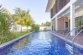 Cloud Nine Modern Villa 4BR Sleeps 8 w/Pool&Garden ホテルの詳細