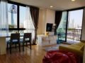 Comfy & Cozy Room Opposite Ferris Wheel View ホテルの詳細