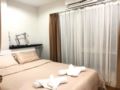 Condo 200m to MRT purple Nonthaburi Civic Center 6 ホテルの詳細