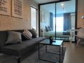 Cozy room with Sky pool near BTS Baering Station ホテルの詳細