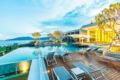 Crest Resort & Pool Villas ホテルの詳細