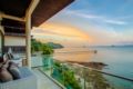 D-Lux 5 bed villa with incredible view over Sirey ホテルの詳細