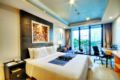 Elegant Room with Balcony, Free Tuk Tuk to BTS/MRT ホテルの詳細