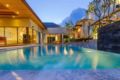 Luxury 3 bd pool villa in Botanica ホテルの詳細