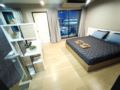 Luxury Suite Duplex Jacuzzi near BTS Sukhumvit69 ホテルの詳細