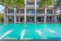 Palm Springs Resort 12BR with Pool 1km to Beach ホテルの詳細