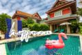 Rawai three bedroom four bathroom pool villa ホテルの詳細