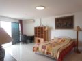 Spacious 1 bed apartment with sea view Pattaya ホテルの詳細