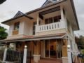 Spacious Karon Hill Villa ホテルの詳細