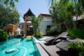 Thai style luxury swimming pool Holiday Villa ホテルの詳細