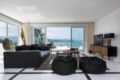 The Beach House Apartment-Sea Views, Jacuzzi, Pool ホテルの詳細