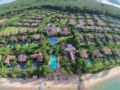 The Village Coconut Island Beach Resort ホテルの詳細