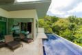 Tropical Hillside Villa with a Pool in Kamala ホテルの詳細