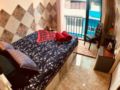 Unbeatable Comfort with MRT and Skyline Views ホテルの詳細