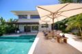 Villa Santika 5 BDRM Private Pool / Atmosphere ホテルの詳細