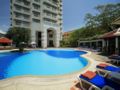 Waterfront Suites Phuket by Centara ホテルの詳細
