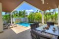 West facing 3br Pool Villa by Intira Villas ホテルの詳細