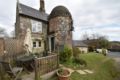 Little Turret. St. Leonards, UK. Luxury Cottage ホテルの詳細