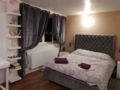 Lucurious double room in shared flat ホテルの詳細