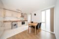 Pristine Modern 4 Bed / 2 Bath Flat - Canary Wharf ホテルの詳細