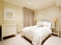 Veeve 2 Bed 2 Bath Beautiful Kynance Mews Kensington ホテルの詳細