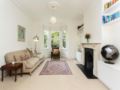 Veeve 5 Bed Family Home Durham Road Wimbledon ホテルの詳細