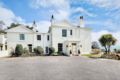 Woodend - Large Villa, swimming pool & spa Torquay ホテルの詳細