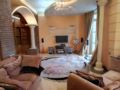 Krasnoarmeyskaya 48 Apartment on Lva Tolstogo Square ホテルの詳細