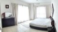 JBR, Shams Residence 2, 2401, 2 beds ホテルの詳細