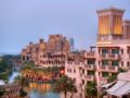 Jumeirah Al Qasr ホテルの詳細