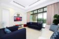 LUXUARY 2BHK IN Al Tajer near to Dubai Fountain ホテルの詳細