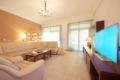Luxury 2 bedroom apartment in Al Tamr Shoreline 15 ホテルの詳細