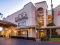 Clarion Inn & Suites Orange County John Wayne Airport ホテルの詳細