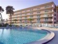 Coral Sands Oceanfront Resort ホテルの詳細