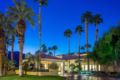 Courtyard Palm Springs ホテルの詳細