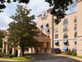 Embassy Suites by Hilton Atlanta Airport ホテルの詳細