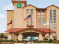 Embassy Suites San Marcos Hotel Spa And Conference Center ホテルの詳細