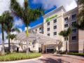 Holiday Inn Fort Myers Airport-Town Center ホテルの詳細