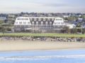 Newport Beach Hotel & Suites ホテルの詳細