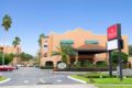 Ramada by Wyndham Kissimmee Downtown Hotel ホテルの詳細