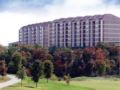 Surreys Grand Crowne Resort ホテルの詳細