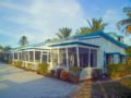 Tropical Winds Beachfront Motel and Cottages ホテルの詳細