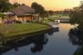Villas of Grand Cypress Resort ホテルの詳細