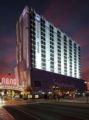 Whitney Peak Hotel ホテルの詳細