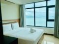 24. 3 Bedroom Ocean View Apartment on the beach ホテルの詳細