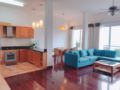 Beautiful lake view apt/Small balcony/Tay Ho area ホテルの詳細