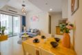 Cozy 2BR Apart Masteri Thao Dien | Free Pool &Gym ホテルの詳細