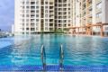 Elegant 2BR Apt Free Gym/Pool 1km to city center ホテルの詳細