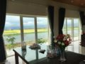 Lotus House with beautiful rice field view ホテルの詳細
